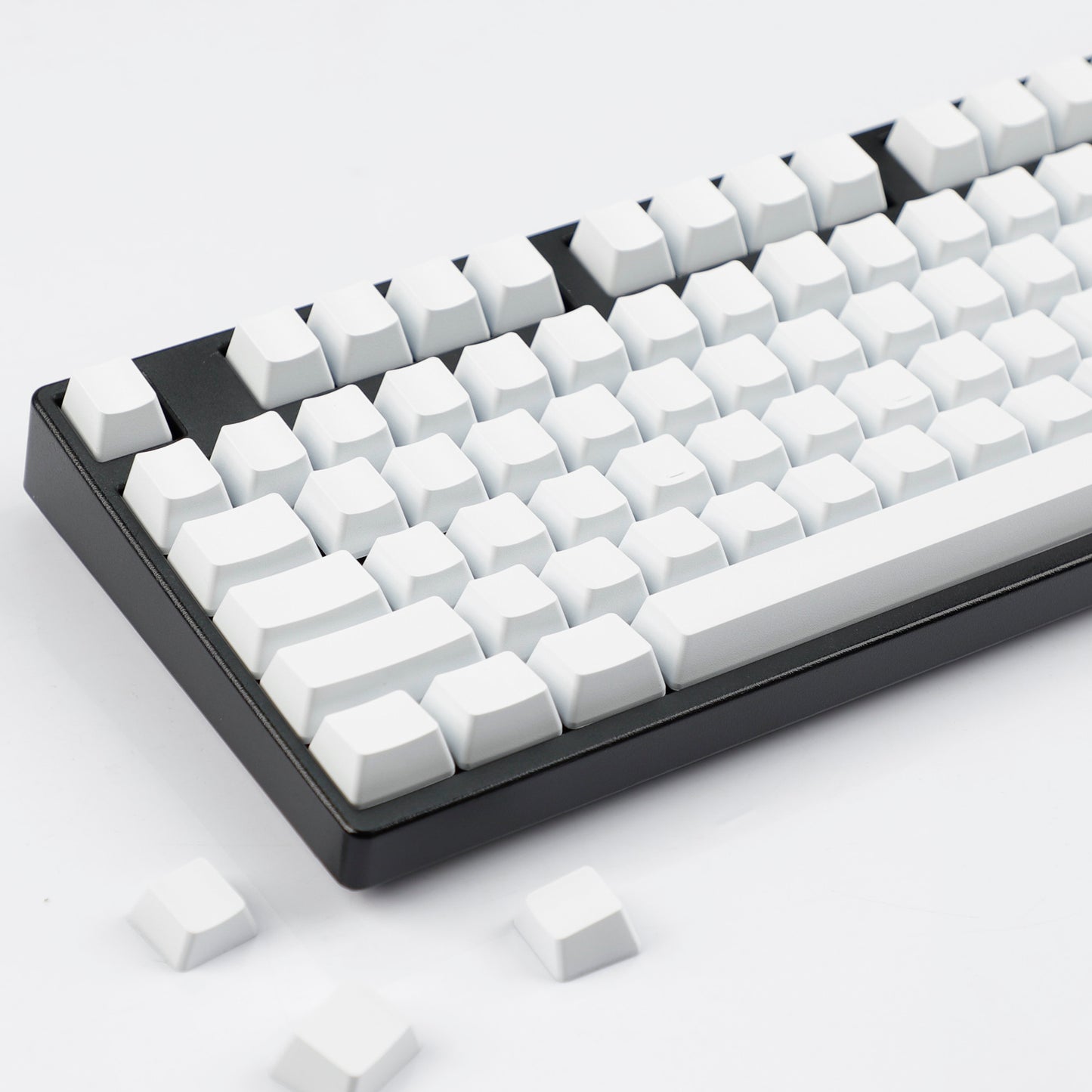 YMDK 108 Keys Black White Blank ABS Spray-painted OEM XDA Profile Keycaps for MX Mechanical Keyboards DIY Laser Engraving