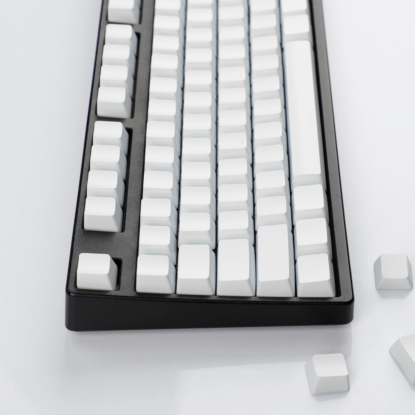 YMDK 108 Keys Black White Blank ABS Spray-painted OEM XDA Profile Keycaps for MX Mechanical Keyboards DIY Laser Engraving
