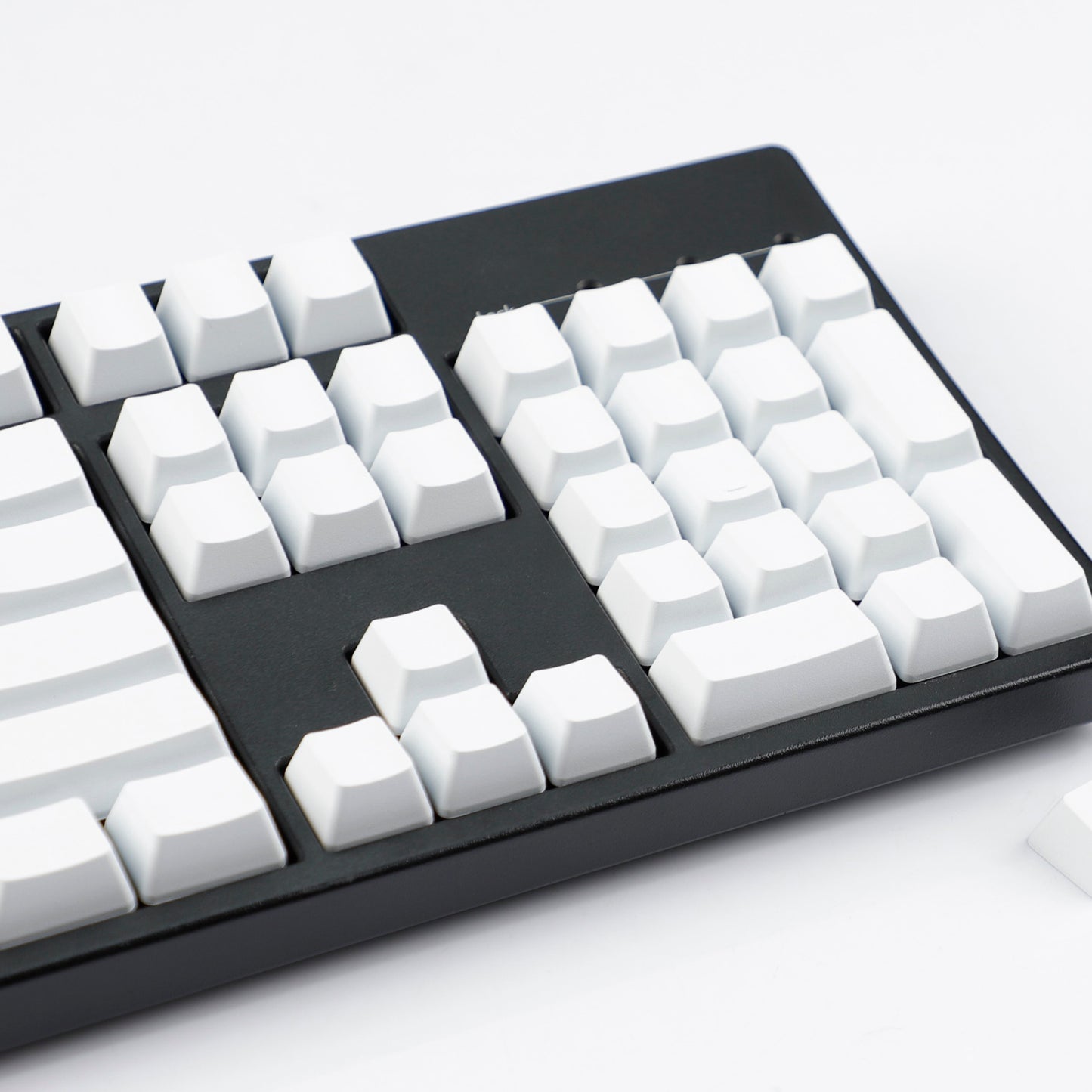 YMDK 108 Keys Black White Blank ABS Spray-painted OEM XDA Profile Keycaps for MX Mechanical Keyboards DIY Laser Engraving