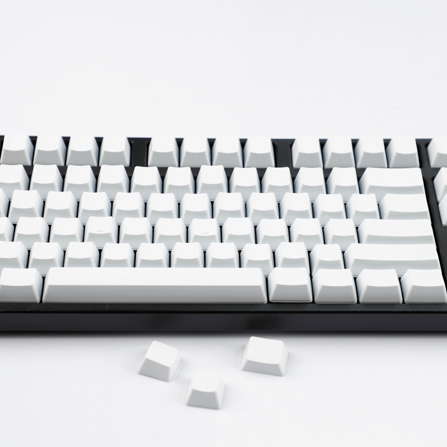 YMDK 108 Keys Black White Blank ABS Spray-painted OEM XDA Profile Keycaps for MX Mechanical Keyboards DIY Laser Engraving