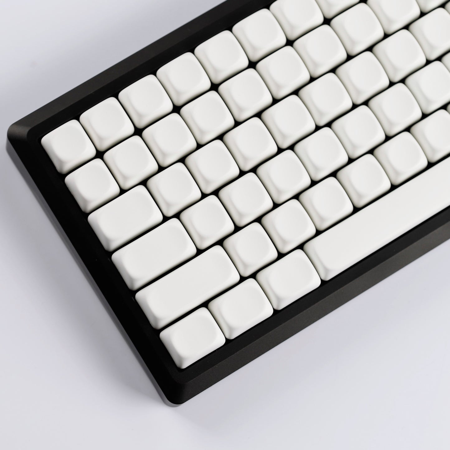 YMDK Pure White MOA Profile Keycap 129 Key Simple Style PBT Dye Sublimation Custom Keycaps for 61/68/84/87/98/104/108 MX Mechanical Keyboard