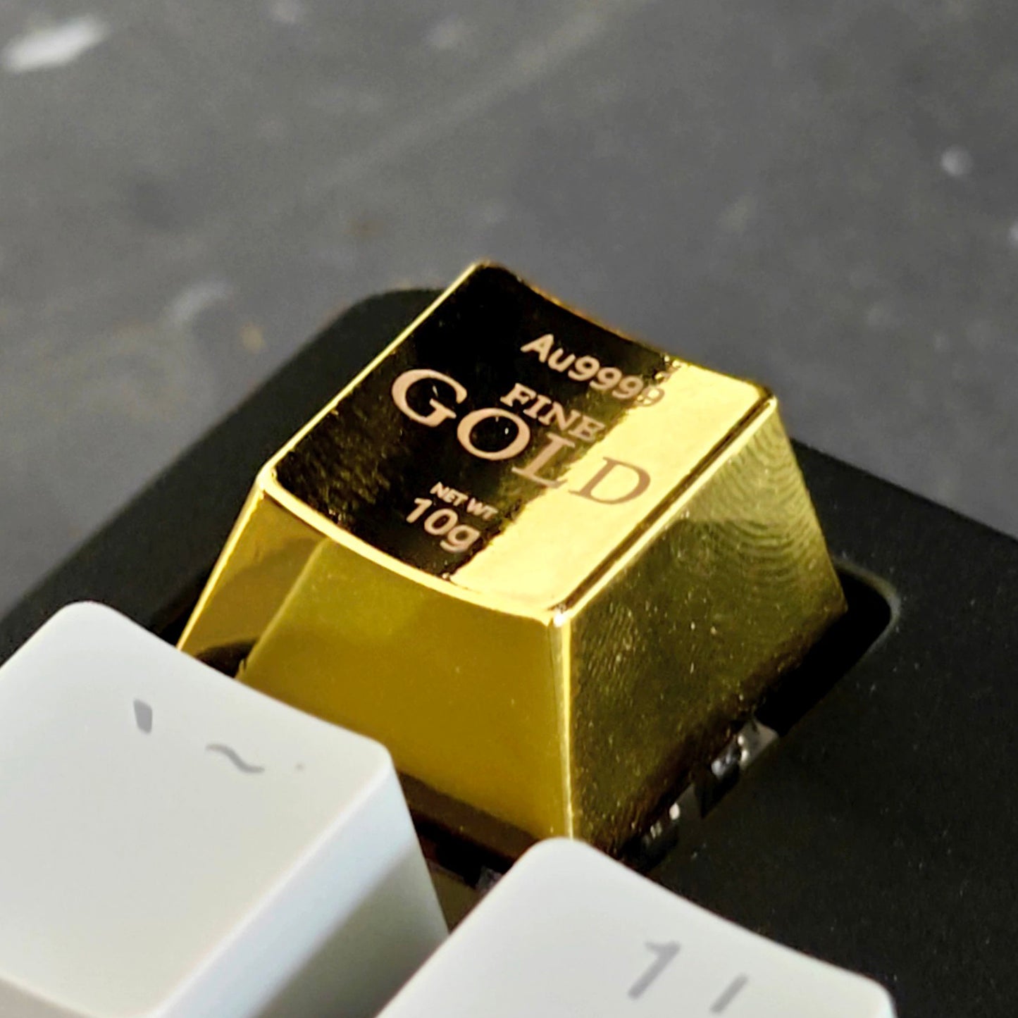 YMDK Gold Zinc Alloy Electroplated Keycaps Personalized Custom Cherry R4 Keycaps for MX Mechanical Keyboards Arrow Keys
