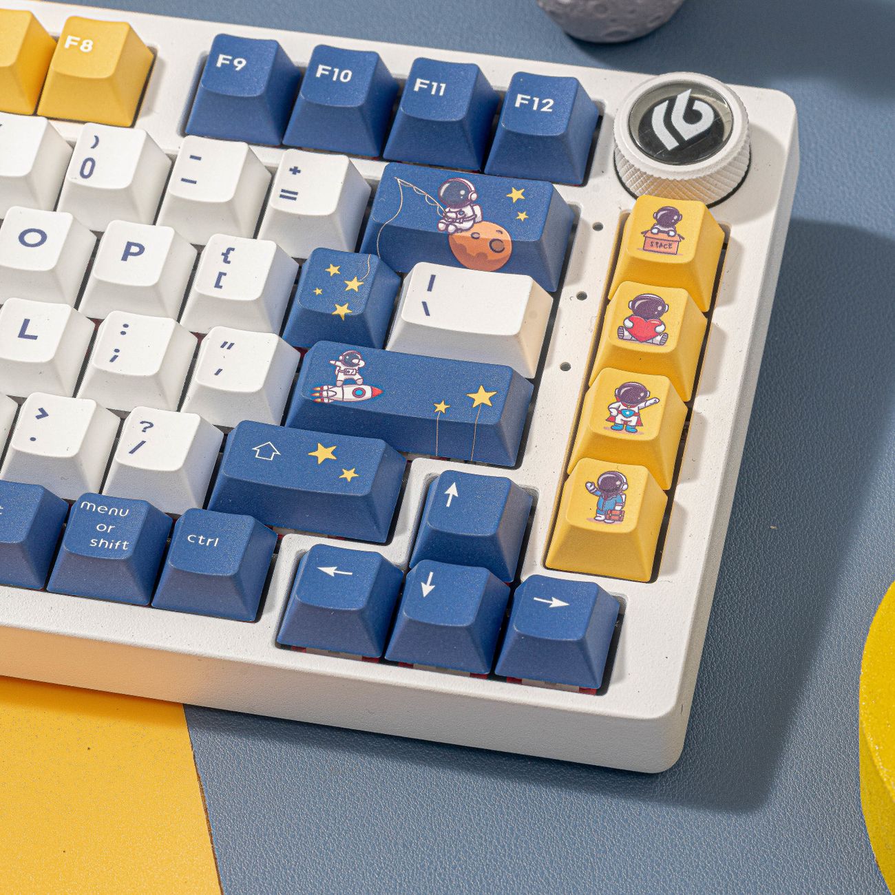 YMDK 130 Keys Astronaut Theme Keycaps PBT Cherry Profile 5 Sides Dye Sublimation Top Print Key cap Cute Custom Keycap for 61/64/68/84/87/96/104/108 MX Mechanical Keyboard