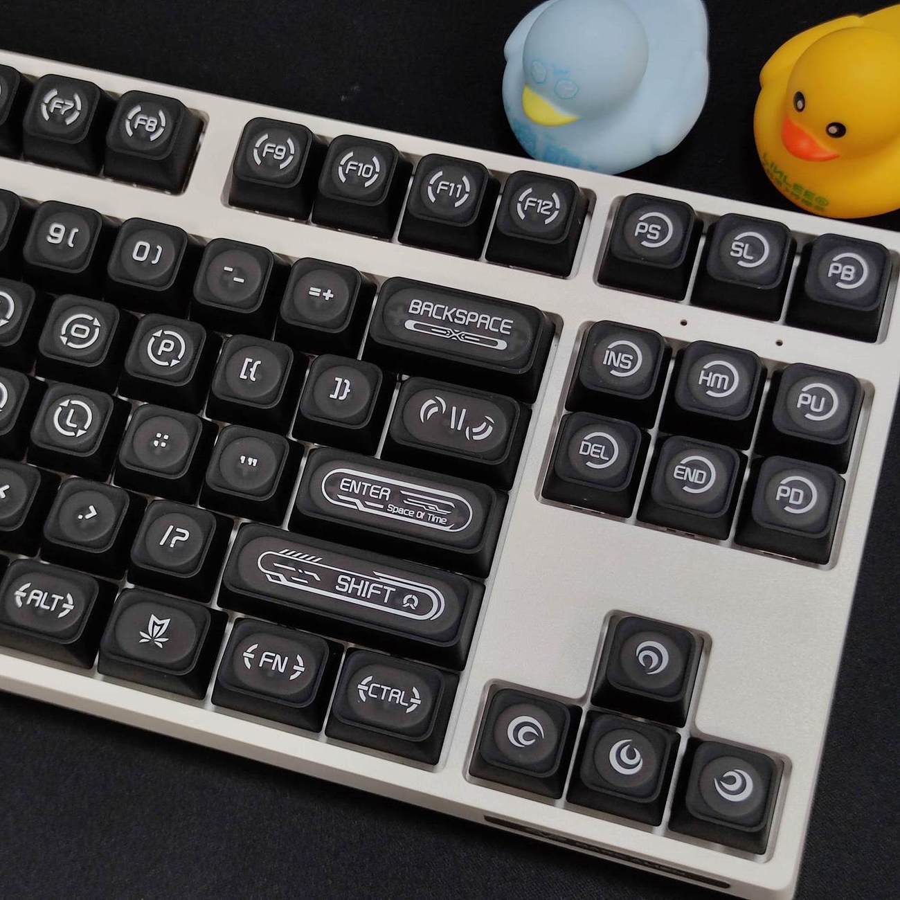 YMDK 136 Keys Cat's Eye Stone White and Purple Double Spelling Keycaps Translucent Cherry Profile for 61/68/87/98/104/108 MX Mechanical Keyboard